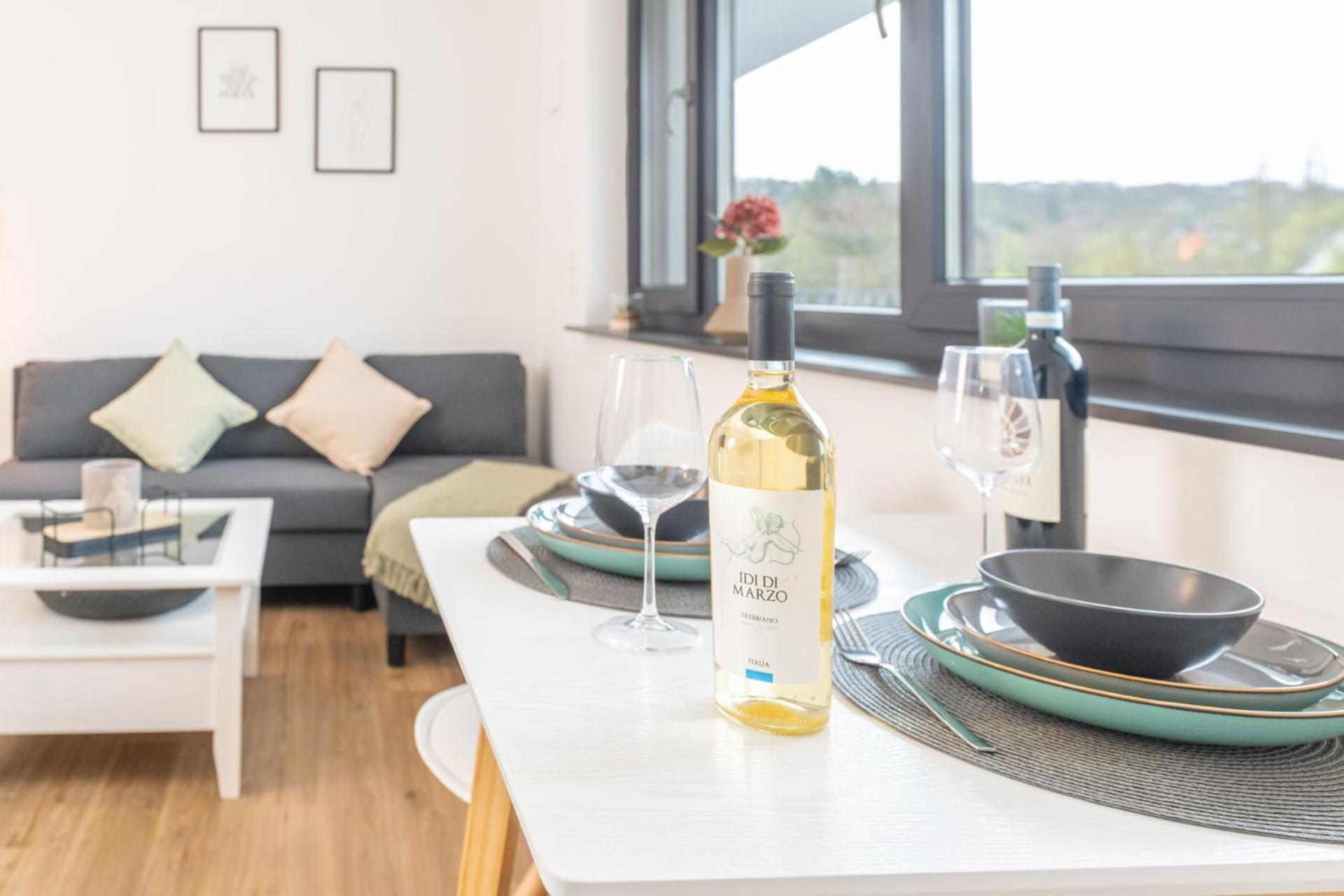 Modernes Apartment Mit Privatem Stellplatz Wenige Minuten Von Der Innenstadt & Mosel Coblenza Esterno foto